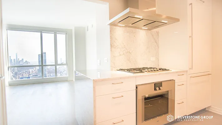 Rented by Silverstone Group USA Corp. | media 66