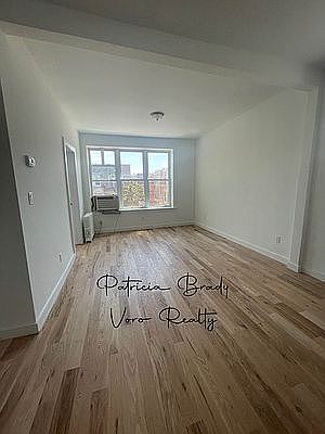 4th image of 21-20 19th St #2