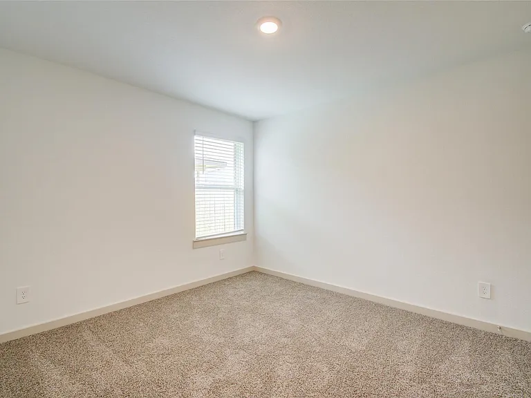 7911 Murciana Dr — Photo 28