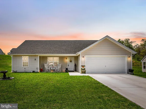 83 Stetson Dr, Martinsburg, WV 25405