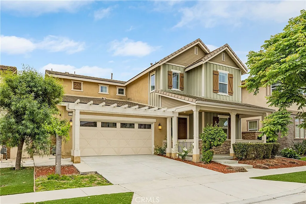 4 bed, 3.5 bath, 2684 sqft, $3,600 — Photo 1