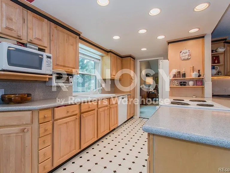 8402 E Long Ave — Photo 9