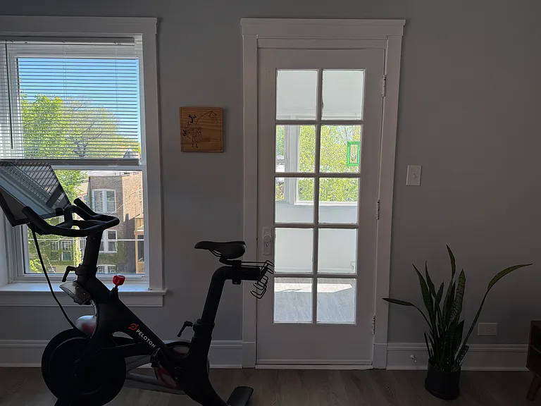 1457 W Foster Ave #3R — Photo 8