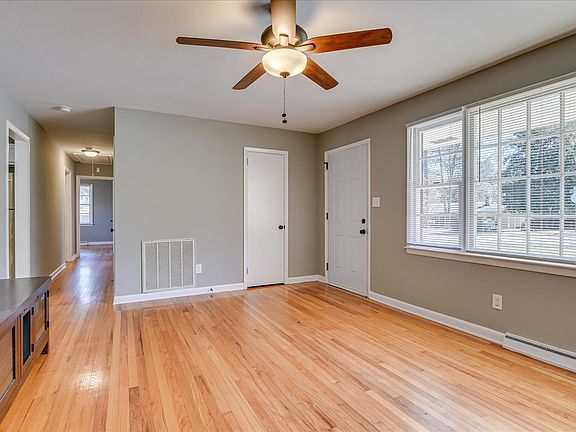 2nd image of 1215 Glenwood Dr