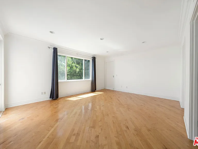 1425 N Tigertail Rd — Photo 25