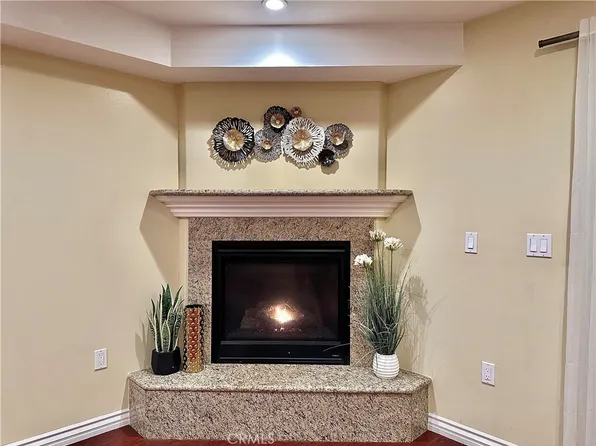 4733 W Elmwood Ave #102, Los Angeles, CA 90004