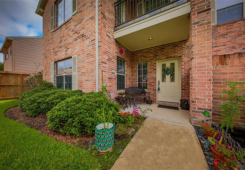 1st image of 2865 Westhollow Dr Unit 39