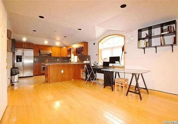 3rd image of 64-08 Cloverdale Blvd Floor 2