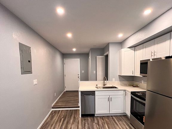 4th image of 6230-6236 Stanley Ave Unit 6234-3