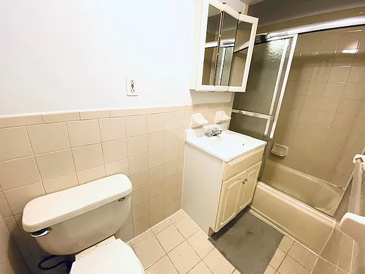 Rented by Highline Residential | media 12