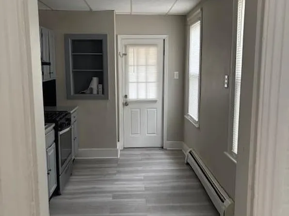 24 N 11th St, Easton, PA 18042