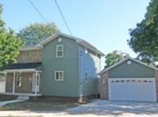 2007 28th St, Two Rivers, WI 54241