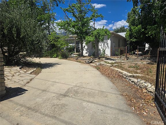 5th image of 13100 Banyan St