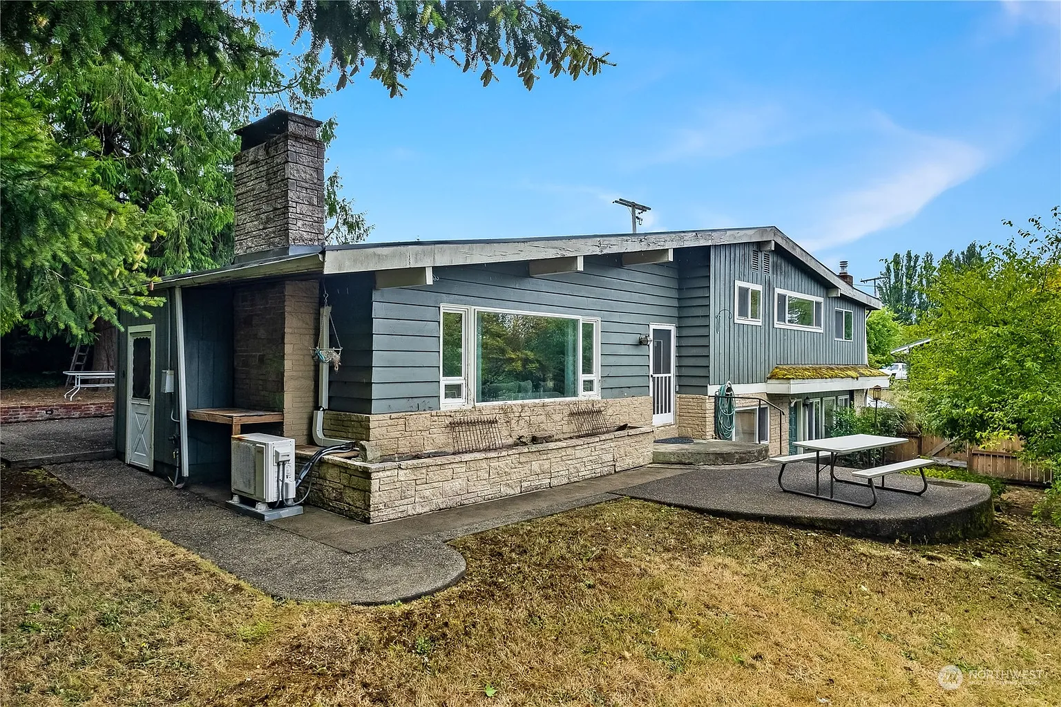1328 Mason Street photo 1