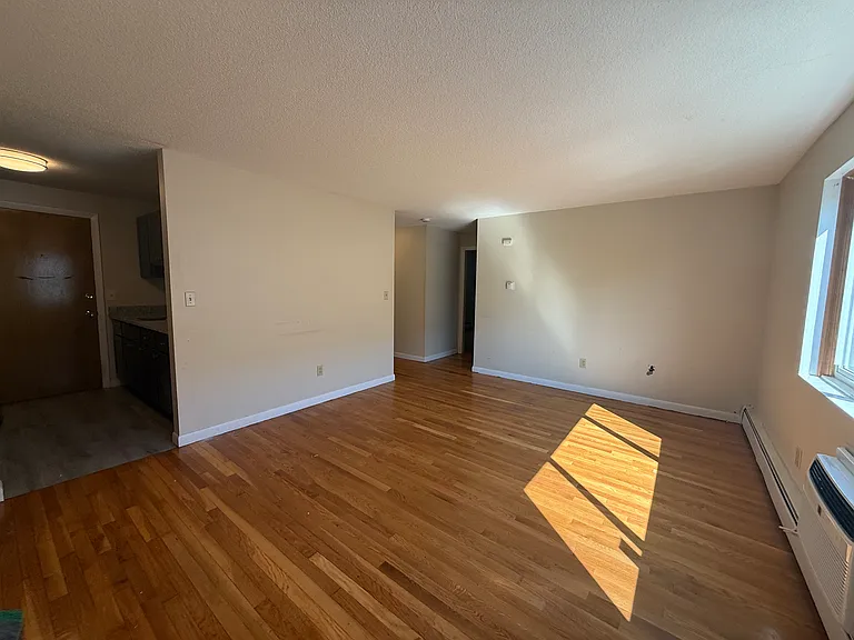 12-14 Border St #B3 — Photo 3