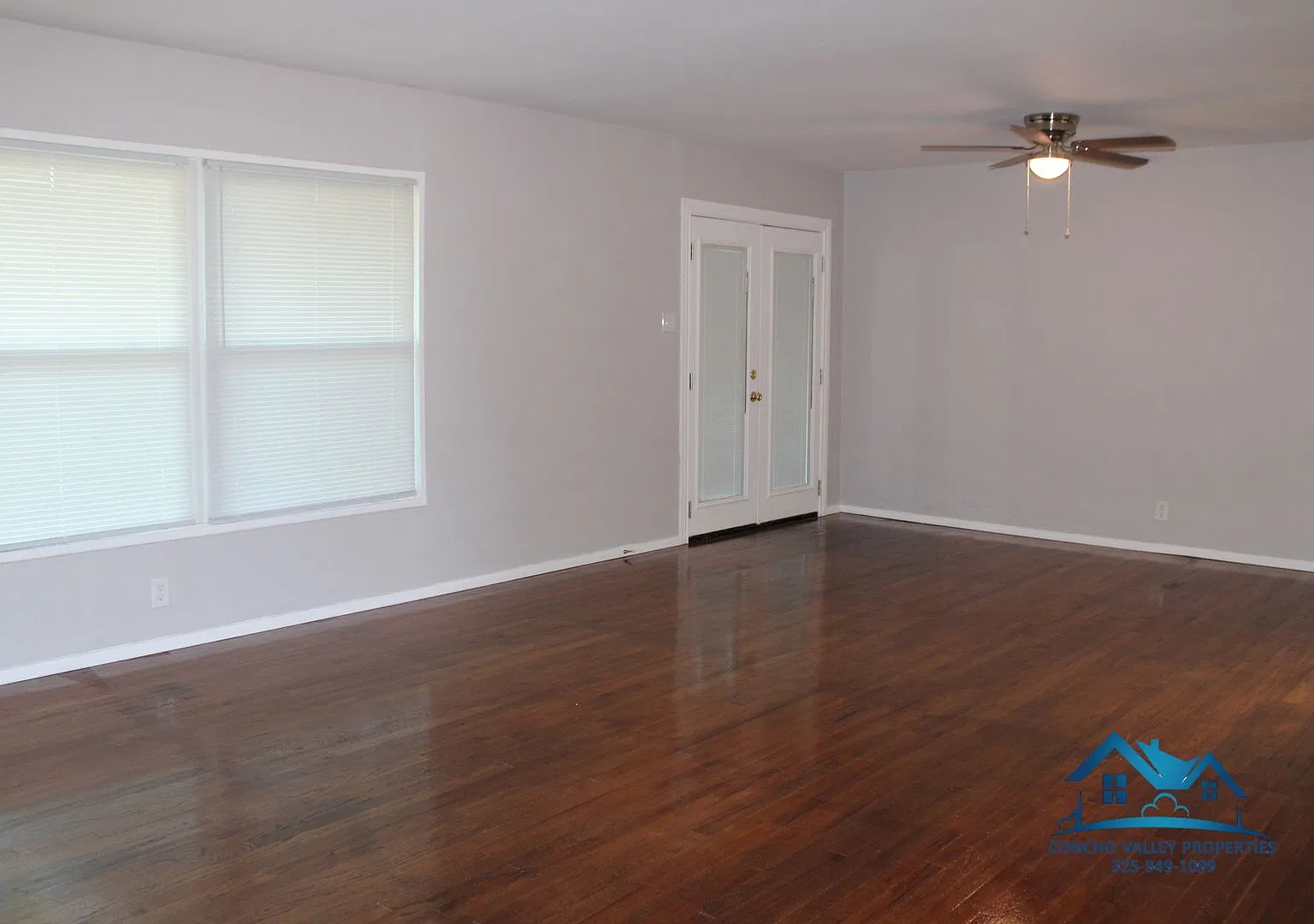 Spacious 2-Bed, 1-Bath in Santa Rita — Photo 2