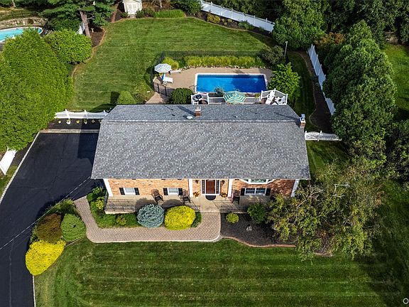 2nd image of 619 Russet Road