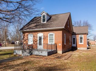 103 E Oak St, Mascoutah, IL