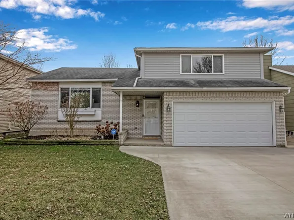 92 Sunset Ct, Amherst, NY 14228