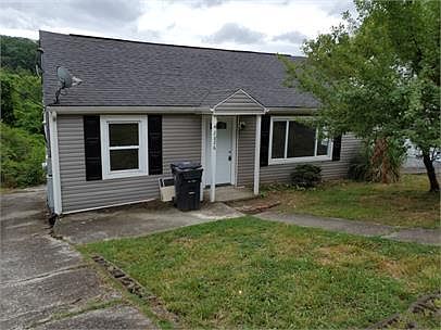 1st image of 2826 Greenway Dr