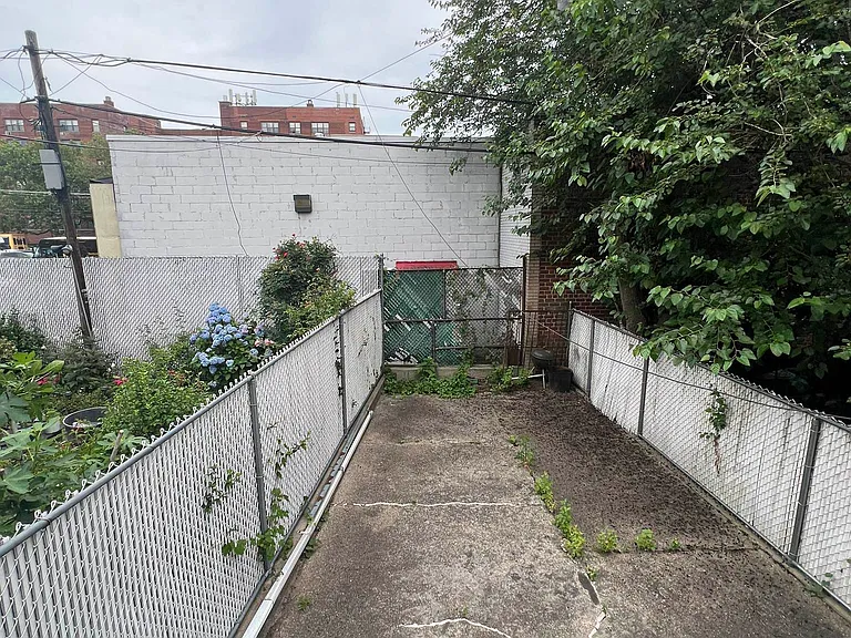 1297 E 49th St #1A — Photo 21