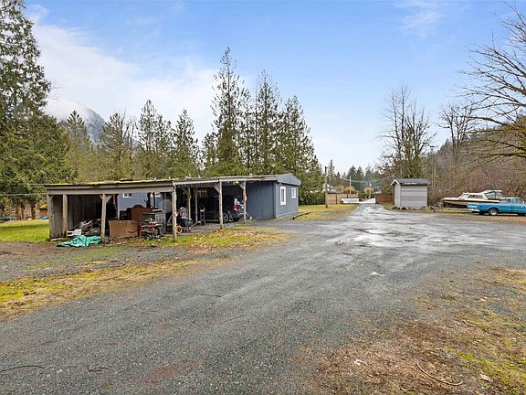 3rd image of 3975 Bourne Rd