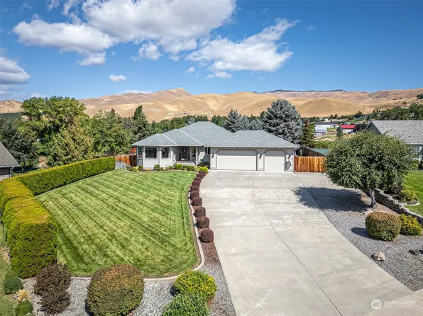 1750 Warm Springs Drive, Wenatchee, WA 98801