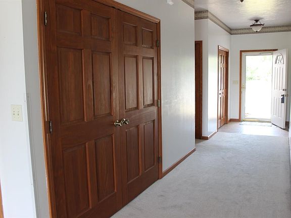 2nd image of 721 Blackstone Ct