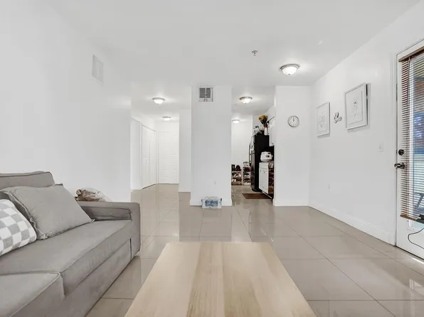 2311 N Congress Avenue #11, Boynton Beach, FL 33426