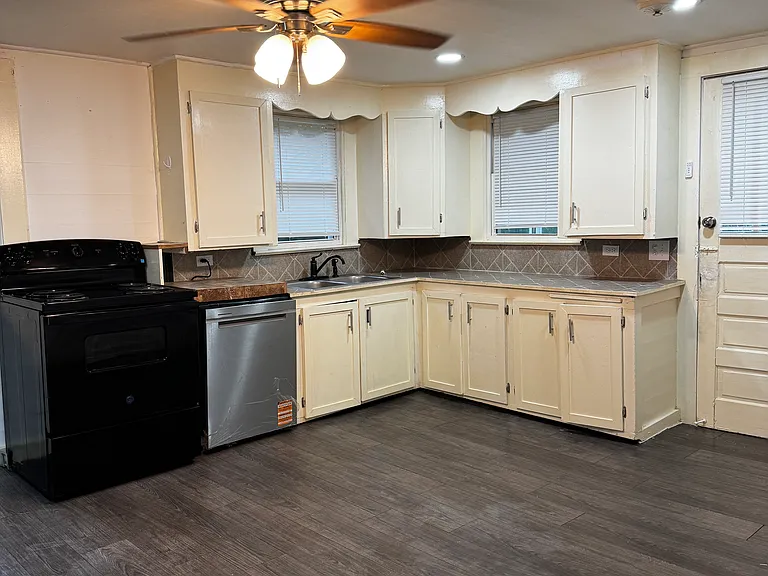 243 Boomer Commons Center Rd — Photo 9
