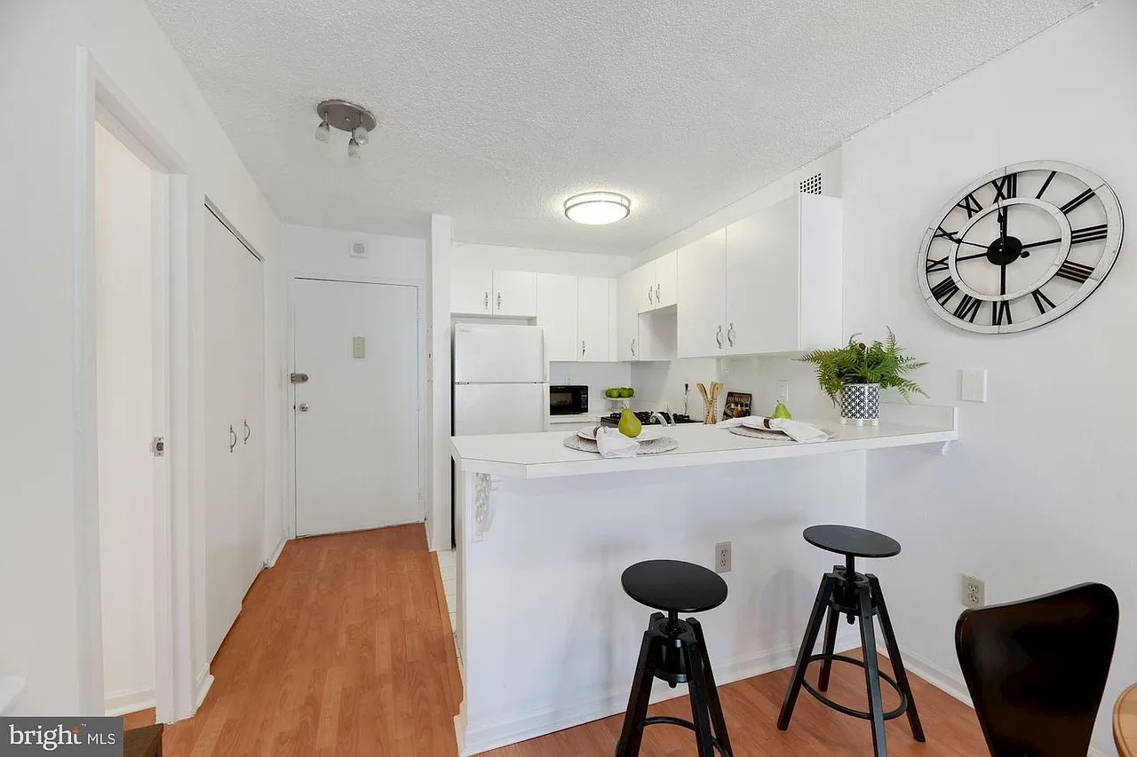 1239 Vermont Ave NW — Photo 4