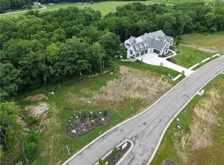 8456 W 175th St, Overland Park, KS 66221