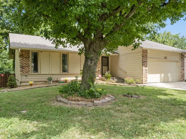 1322 S Sieger Drive, Springfield, MO 65804