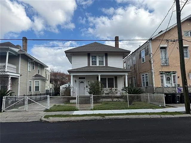 Building Photo - 2033 General Taylor St