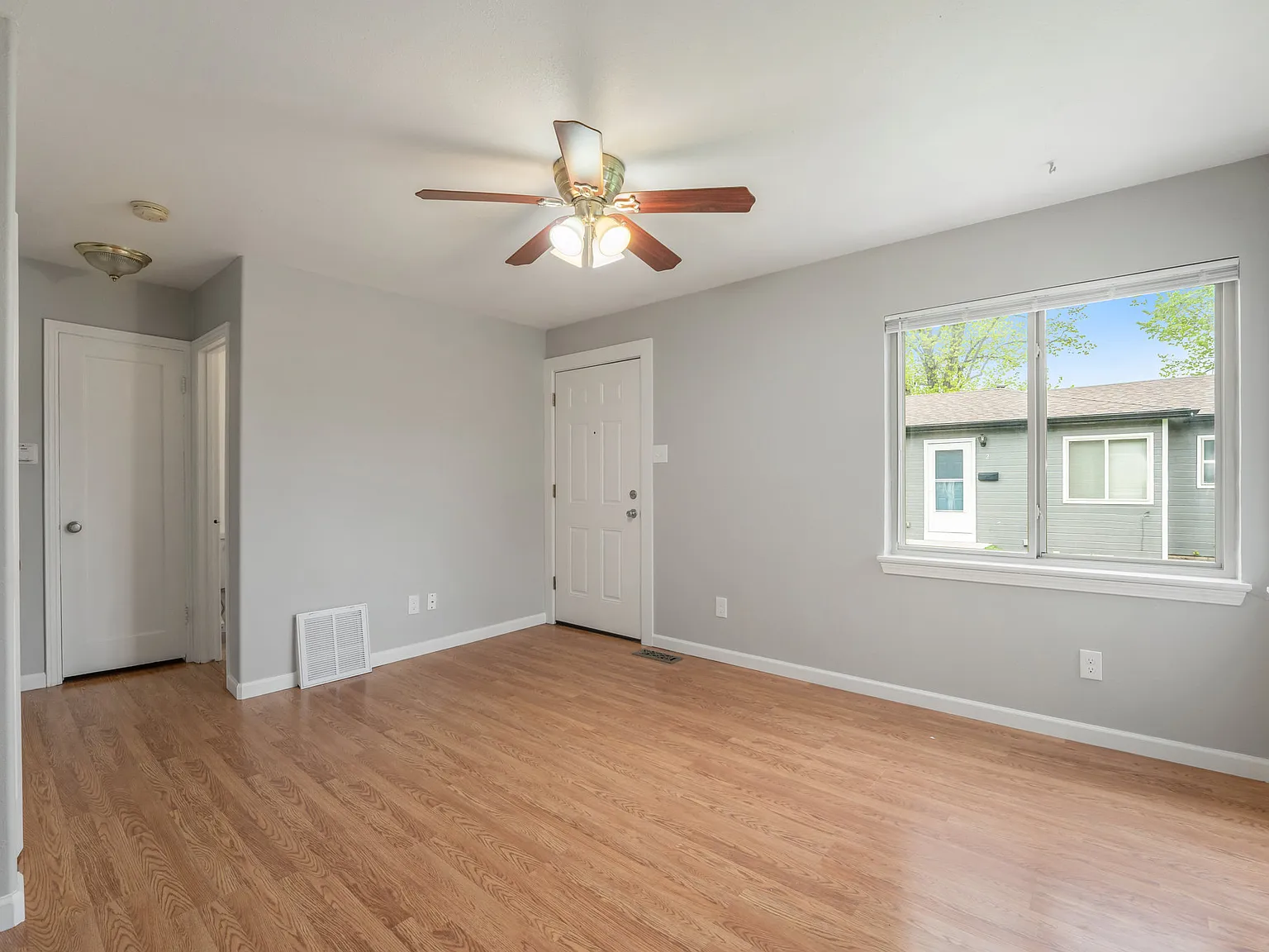 1 bed, 500 sqft, $1,099 — Photo 4