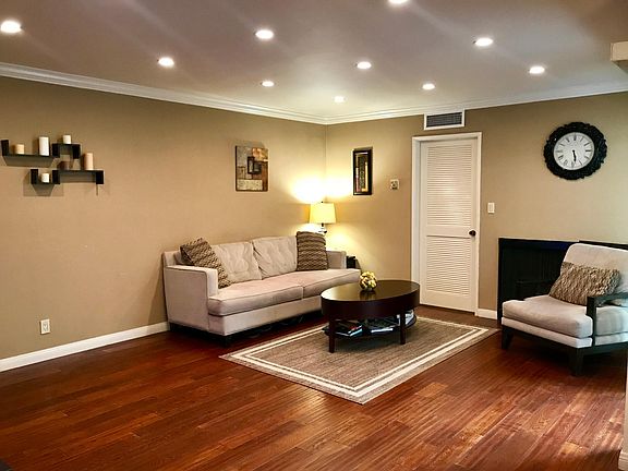 2nd image of 1339 N Columbus Ave Unit 119