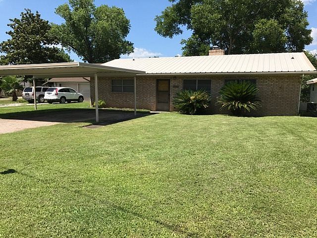 1st image of 1500 Bluebonnet Ln