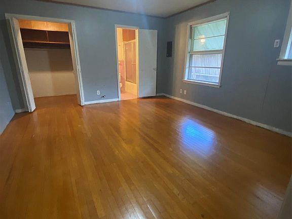 3rd image of 3723 Erby St
