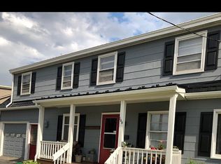 146 W Conestoga St, New Holland, PA 17557