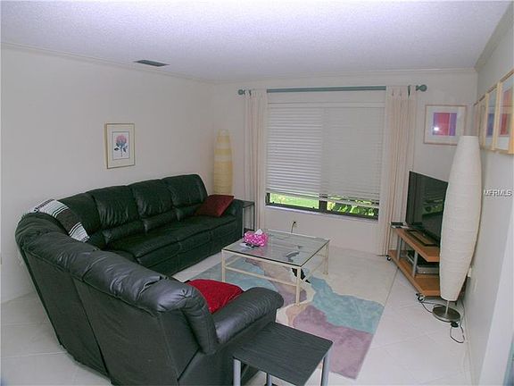 3rd image of 5065 Vivienda Way