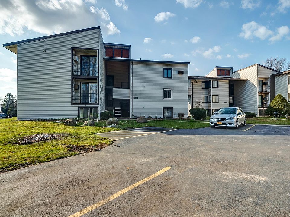1st image of 383 Village Blvd N