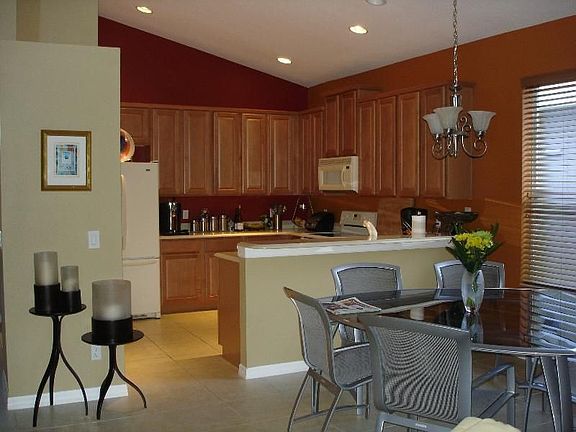 3rd image of 10051 Leland Dr