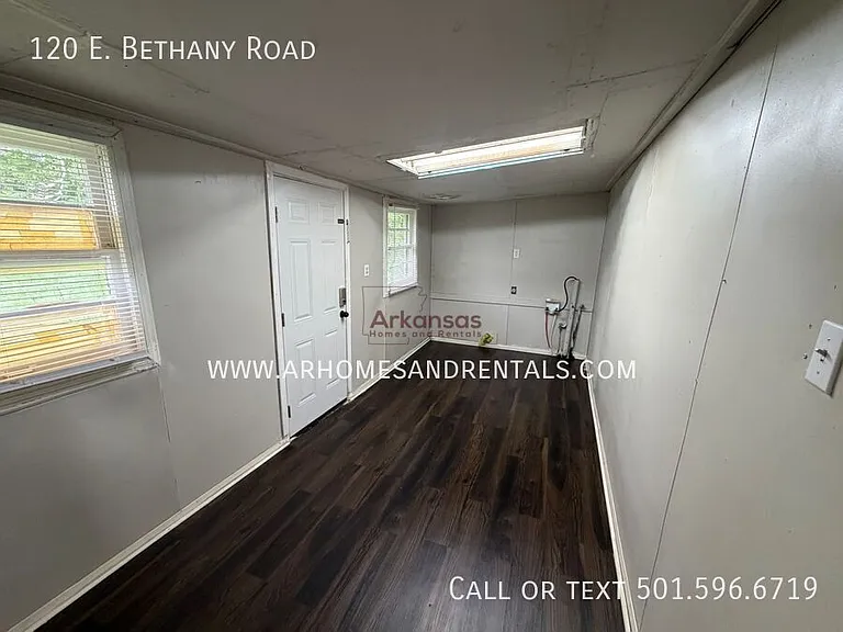 120 E Bethany Rd — Photo 9