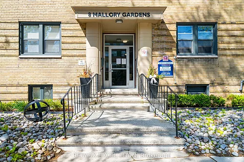 8 Mallory Gdns #4 Photo 1
