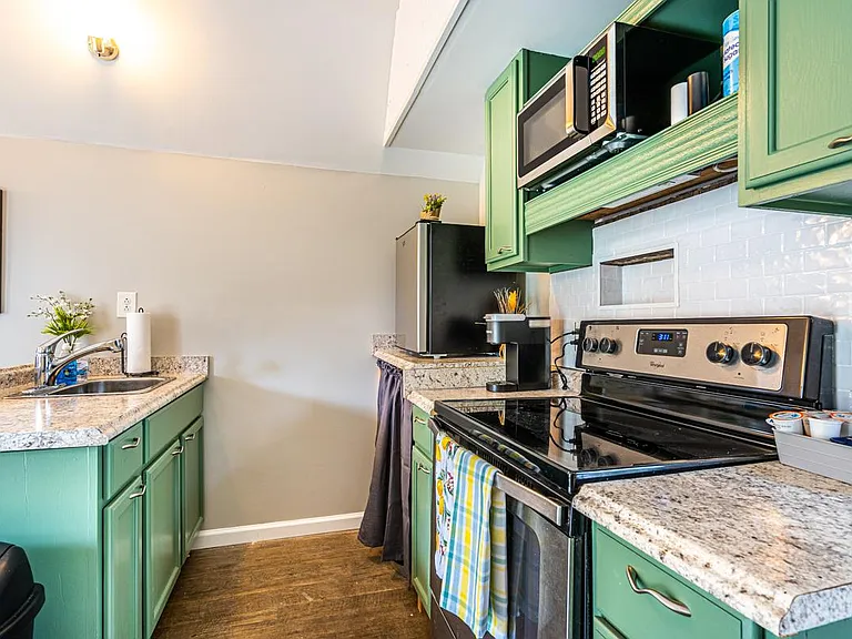121 Forrest Dr #A — Photo 13