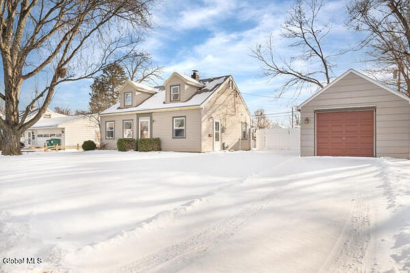 2nd image of 1956 Clement Road