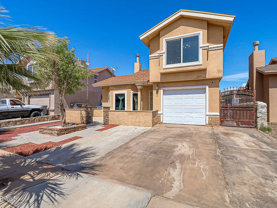 3712 La Cuesta Dr