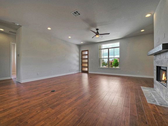4th image of 312 Kendall Dr