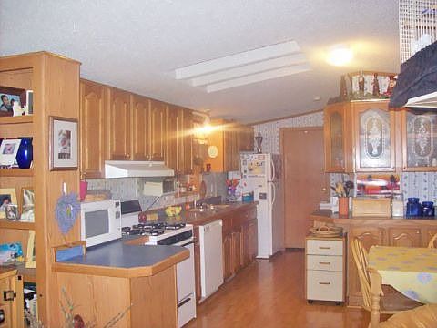 2nd image of 12680 Genesee Ave