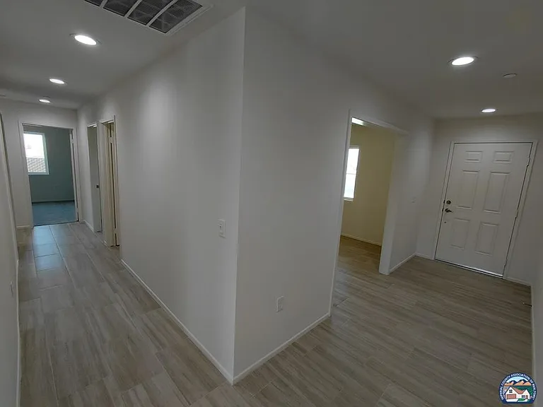 485 Palomino Ct — Photo 25
